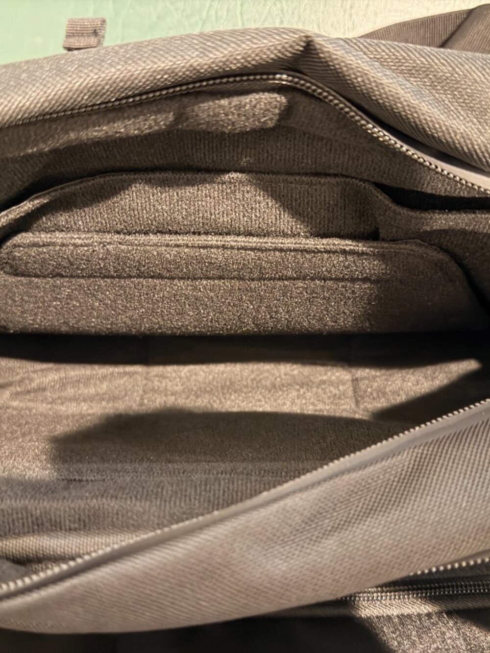 NWOT Comecase Hard Shell Camera Sling Bag DSLR Mirrorless Water Resistant Black - Picture 9 of 13